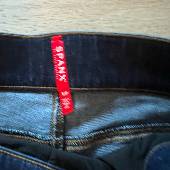 Spanx Cropped Flare Denim Jeans Medium Wash Pull On 20231R - Picture 7 of 8